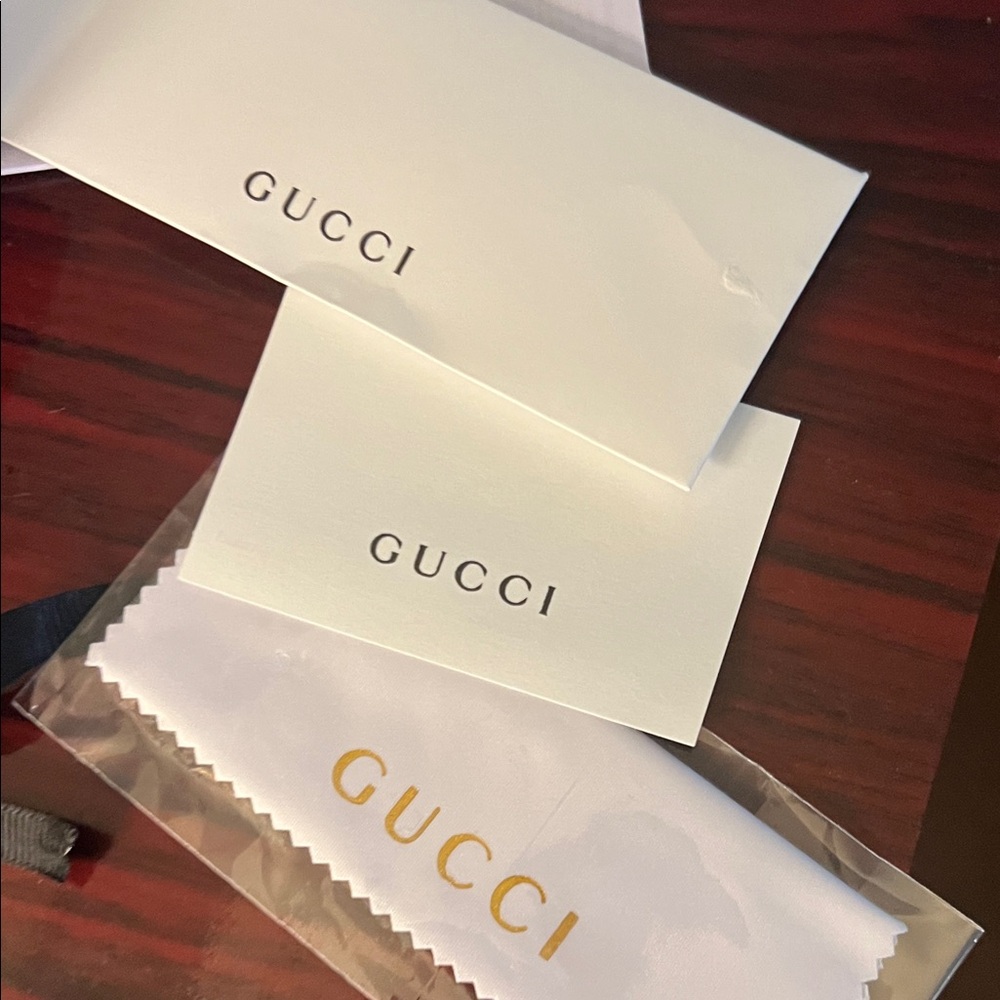Authentic Gucci Glossy Black Square Sunglasses with Silver Double G - Picture 4 of 6